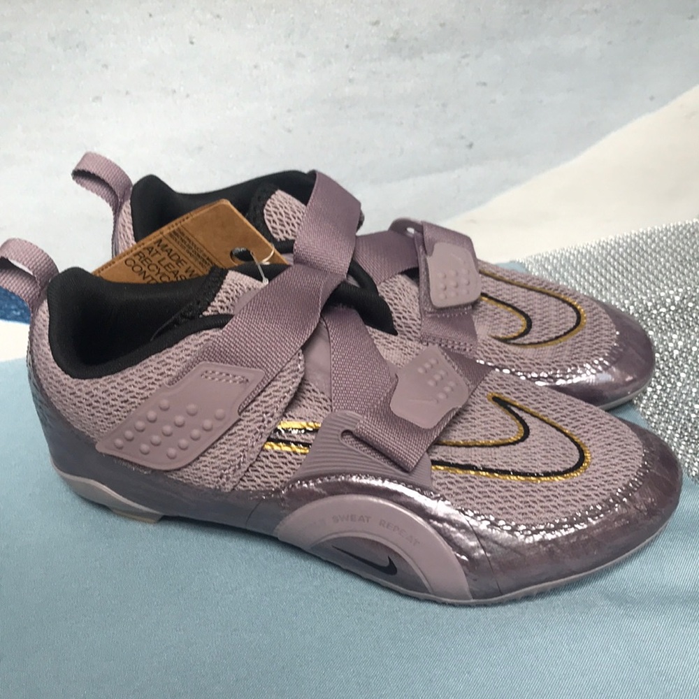 Nike cycle sneakers